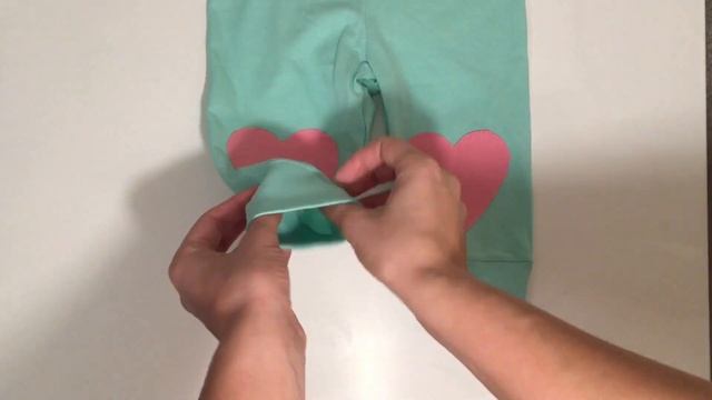 БЕСПЛАТНАЯ ВЫКРОЙКА+МК Шьем детские трикотажные штаны с наколенниками shveinaya_muza смотреть онлайн