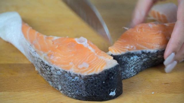 Не удержалась! села есть сразу после видео Очень Ароматная Уха смотреть онлайн