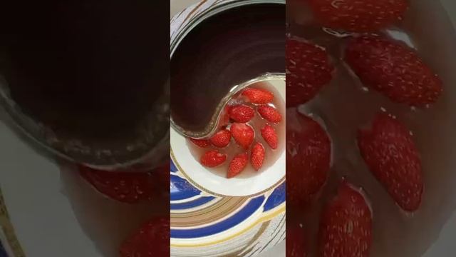 клубничное желе