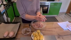 Котлеты из фарша и картошки
