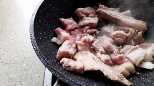 Нежнейшая свиная грудинка, тушёная  с картофелем в подливе