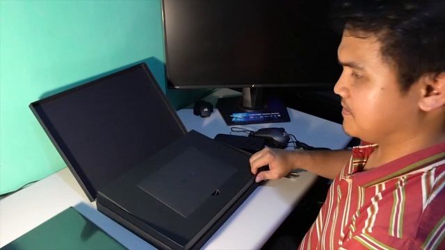 UNBOXING Asus ROG Zephyrus S GX531GM - Gaming Laptop смотреть онлайн