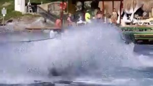 Выход из воды на монолыже