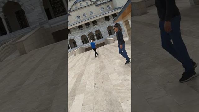 Новый мечеть в Бишкеке. Türkler Bişkekte yeni cami kurdular смотреть онлайн