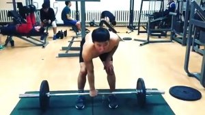 рывок штанги одной рукой