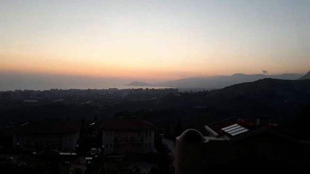 Призыв на молитву в Махмутларе. смотреть онлайн