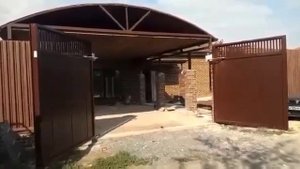 Распашные ворота АЛЮТЕХ серии ПРЕСТИЖ - примеры работ компании "КМ-СервиС"