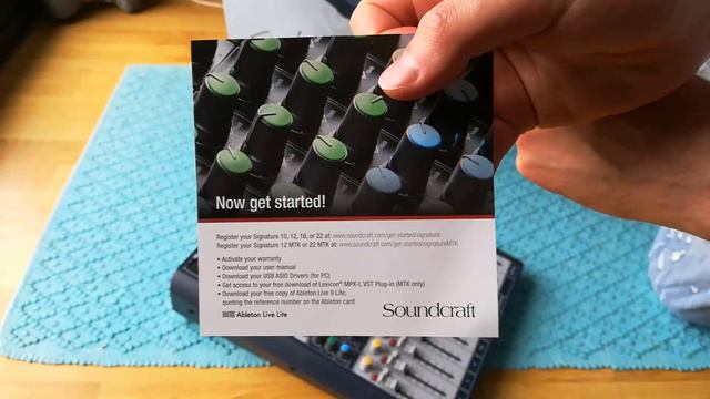 Soundcraft Signature 10 Unboxing