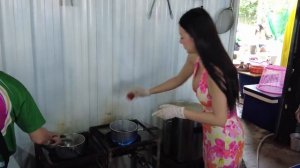 Самая популярная курица гриль в Таиланде. The most popular chicken in Thailand.