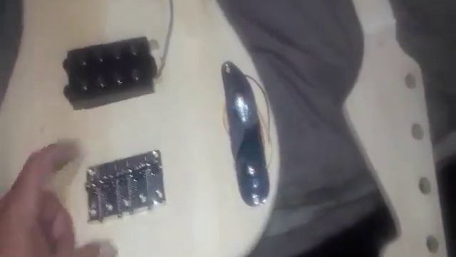 '51 P-Bass kit unboxing смотреть онлайн