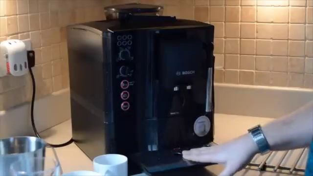 Bosch TES50129RW_BK - Bean To Cup Coffee Machine Review смотреть онлайн