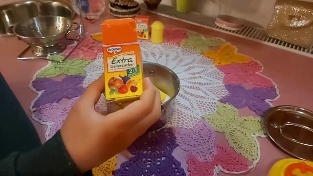 Делаем тортик! Играем в магазин! Видео для детей! ??? Готовим на Рождество! ? Интересное видео! ?