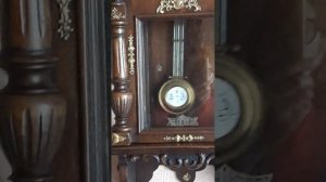 Настенные часы с боем. Редкие.