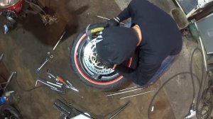 HONDA cb400sf замена подшипников колеса