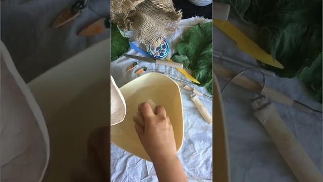Тарелка с отпечатком листа. Отпечаток лопуха. Ботаническая лепка.Лепка из глины. Гончарное дело.