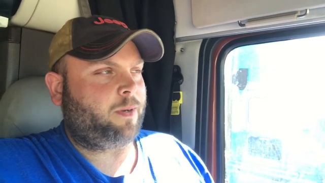 A TOUR of my Volvo VNL 670! смотреть онлайн