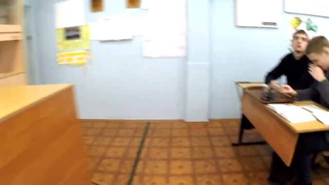 Урок химии в 11Б классе по теме: "Гидролиз солей" смотреть онлайн