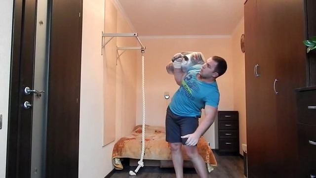 Швунг гири 87кг/Сlean kettlebell 87kg смотреть онлайн