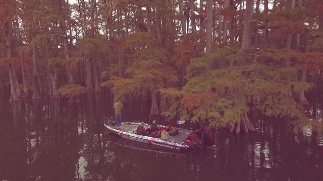 Catching BASS on a SLOW day | Greg Hackney bass fishing | How to catch stubborn bass смотреть онлайн