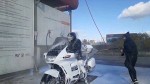 моем мотоцикл всей семьёй))) Honda ST1100 Pan European