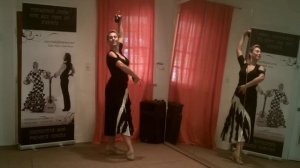 SEVILLANAS CON CASTANUELAS.Castanets Flamenco