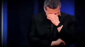 Трое воют. Джо, Си, Джо... Жириновский воет.