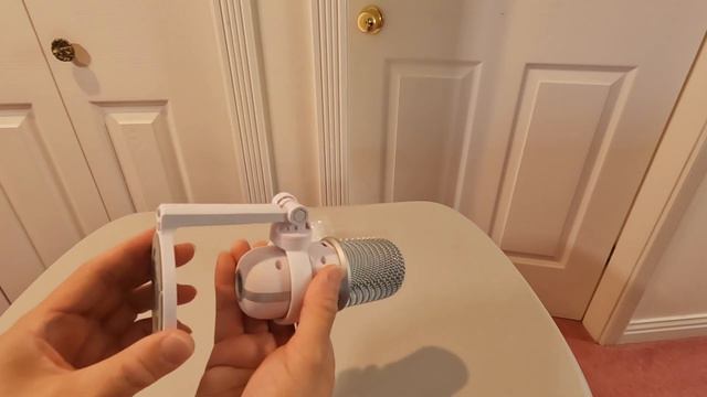 HyperX Solocast Unboxing смотреть онлайн