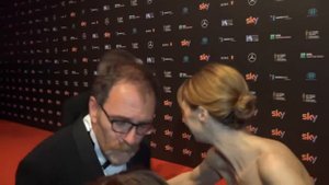 Valerio Mastandrea a Paola Cortellesi "Sei bellissima ma non hai il dono della sintesi