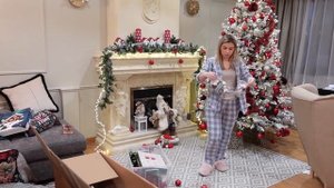 УБИРАЕМ И УКРАШАЕМ ДОМ К НОВОМУ ГОДУ 2023 / НАРЯЖАЕМ ЁЛКУ / УКРАШЕНИЯ НОВОГОДНИЙ ДЕКОР СВОИМИ РУКАМ