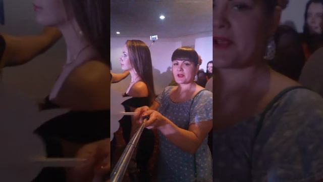 Решила снять наш выход на сцену))) без звука 😂 смотреть онлайн