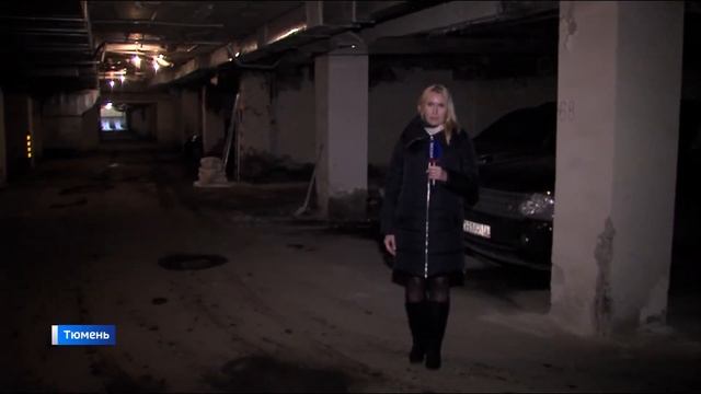 Обрушившийся на подземной парковке потолок повредил два автомобиля смотреть онлайн