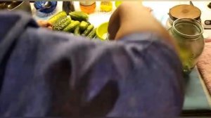 Вкусные хрустящие консервированные огурцы с горошком!!!