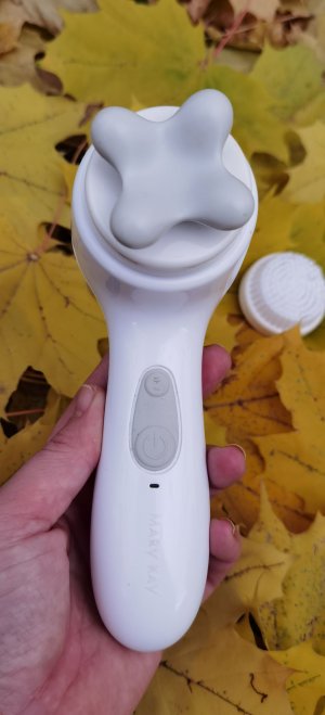 Как пользоваться щеткой SkinvigorateSonic Mary Kay