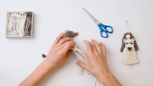 Маленький ангел из ниток