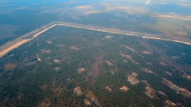 Юганец   полёт над заводом /4K video/