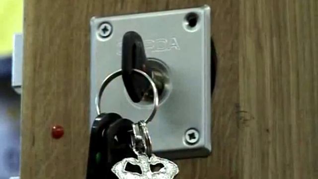 Дверной замок для металлической двери. Какой выбрать? смотреть онлайн