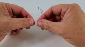 Как привязать поводки, чтобы они не путались  рыболовный узел коромысло