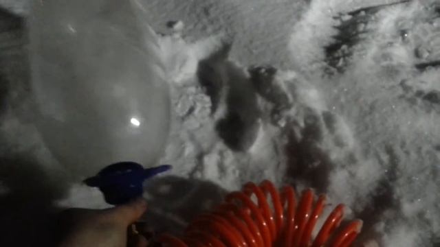 5л бутылка в свободном полете с 6 атмосферами смотреть онлайн