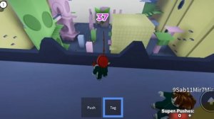 I play Roblox squad game (Max Gaming)