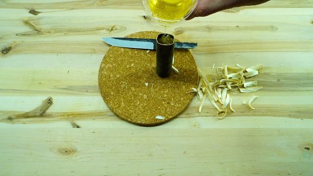 Сделал рукоятку ножа из гильзы от пулемёта. Такой точно ни у кого нету смотреть онлайн