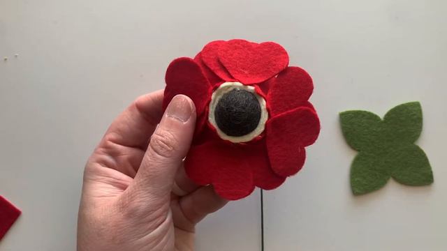 “Be Mine” Felt Flower Bouquet Tutorial смотреть онлайн
