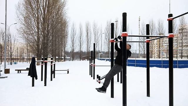 Тренировка мышц пресса. Флаг дракона, упражнение Брюса Ли и подъём ног смотреть онлайн