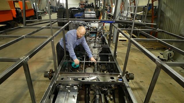 ТРОМ 20 буровая установка на шинах сверхнизкого давления для Крайнего севера и тундры смотреть онлайн