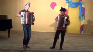 2290 ансамбль аккордеонистов рук Силинская Инна г  Зея Перевоз Дуня держала