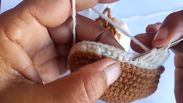 Baby Booties Converse Lace up shoes Easy (0_1 )year DIY Crochet Baby Sneakers смотреть онлайн