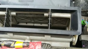 Причина заедания при смене режима обдува Lancer X