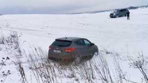 Что может Hyundai ix35 в снегу, глубиной 15-20 см