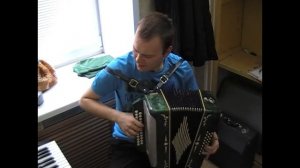Играет Павел Сивков (гармонь) 1  Апрель 2013 года