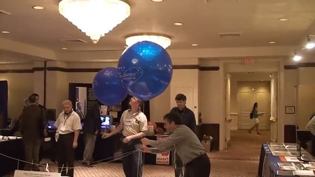 How many engineers does it take to change a balloon? смотреть онлайн
