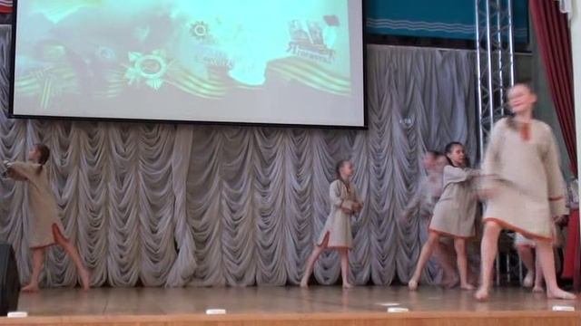 ПЕСНИ, ОПАЛЁННЫЕ ВОЙНОЙ.Концерт учащихся Дома детского творчества № 3 г.Иванова.20.04.18 года